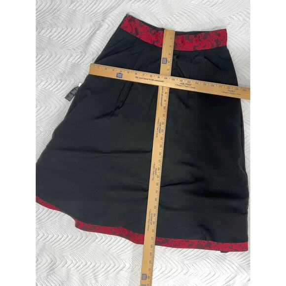 White House Black Market Skirt, Size 4 – Elegant Black, Delicate & Sophisticated - Picture 16 of 16
